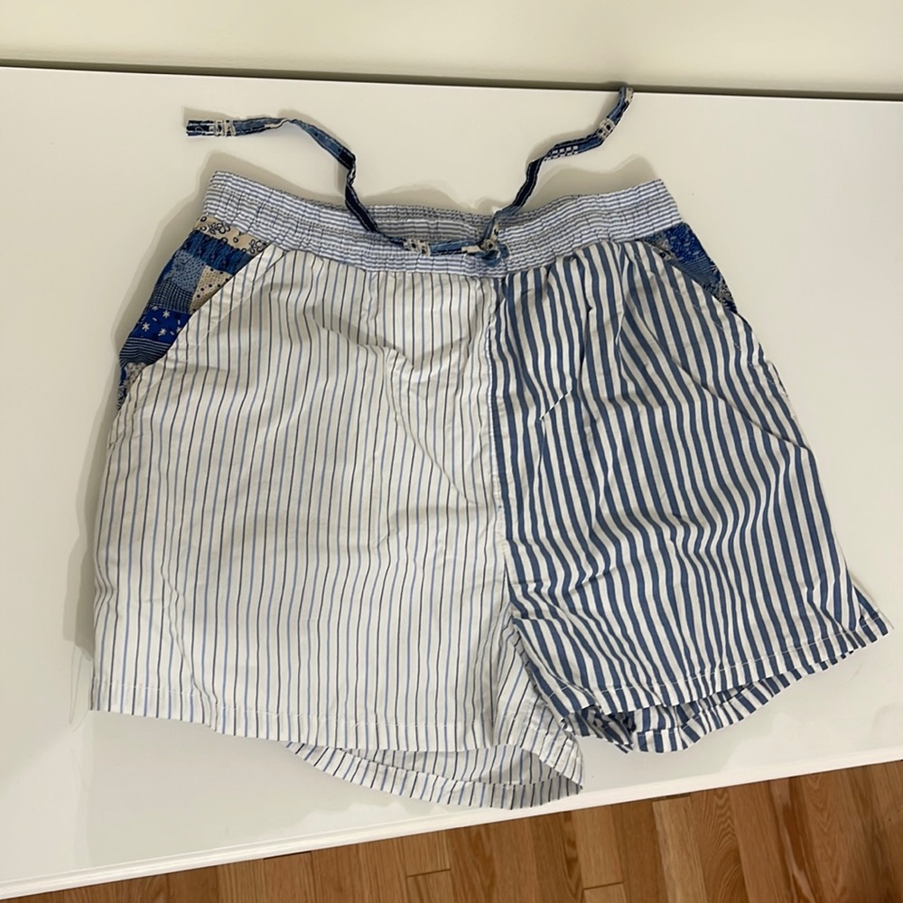 These shorts are blue and white. size small from American Eagle.